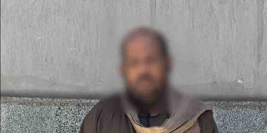 اصطدم
      بقيم
      الصعيد،
      القصة
      الكاملة
      لسقوط
      سائق
      ارتكب
      أفعالًا
      خادشة
      للحياء
      بأسيوط