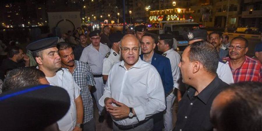 جولة
      ميدانية
      موسعة
      لمحافظ
      الإسكندرية
      بطريق
      الكورنيش
      لإزالة
      الإشغالات