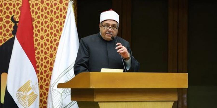 أيمن
      عبد
      الغني:
      الأزهر
      سيظل
      بقيادة
      الإمام
      الأكبر
      حارسا
      أمينا
      للعربية
      ومدافعا
      عن
      مكانتها