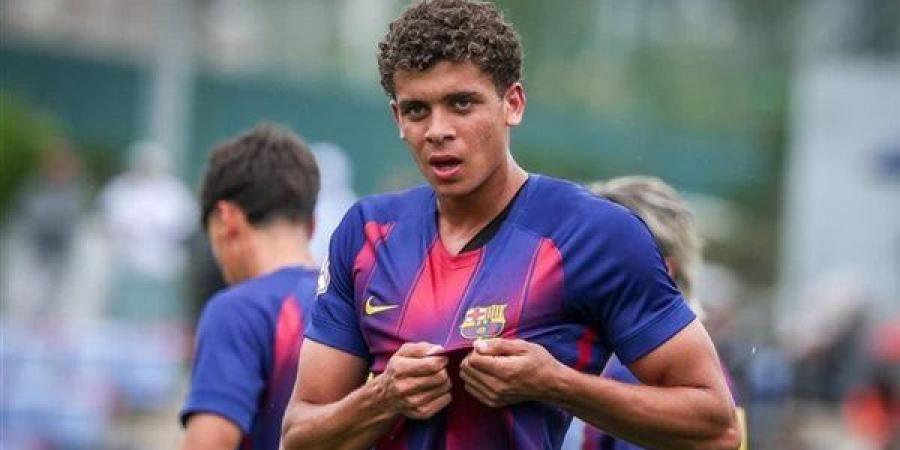 أسطورة
      برشلونة
      يقترب
      من
      تدريب
      حمزة
      عبد
      الكريم
      بالموسم
      المقبل