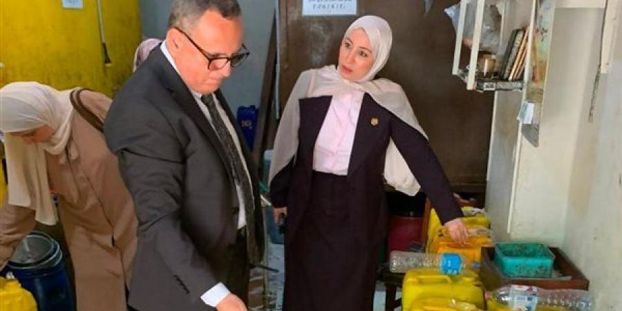 تحرير
      811
      محضرا
      تموينيا
      خلال
      حملات
      رقابية
      مكثفة
      بالشرقية
