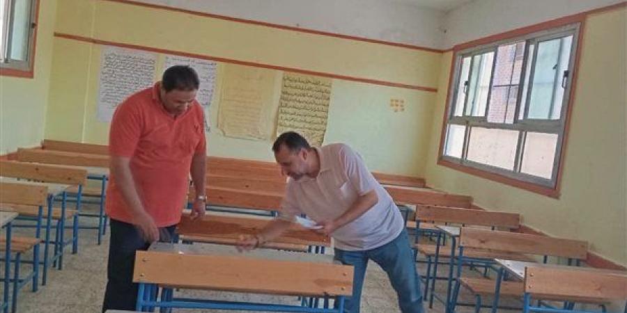 جاهزية
      46
      لجنة،
      تعليم
      دمياط
      ينهي
      ترتيبات
      امتحانات
      الدور
      الثاني
      للشهادة
      الإعدادية