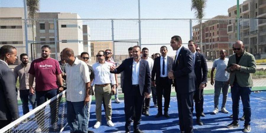 جوهر
      نبيل
      يتفقد
      المنشآت
      الرياضية
      بمنطقة
      الإسكان
      بالعلمين
      الجديدة