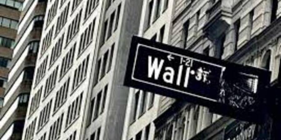 مؤشرات
      وول
      ستريت
      تستهل
      التعاملات
      على
      انخفاض
      مع
      قفزة
      النفط