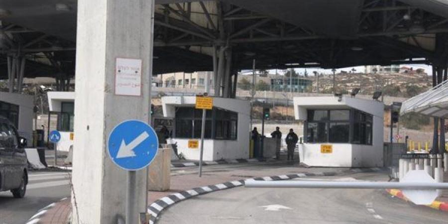 الضفة
      الغربية
      تشتعل،
      استشهاد
      4
      فلسطينيين
      ومقتل
      إسرائيلي
      وإصابة
      ضابط
      في
      هجوم
      مسلح