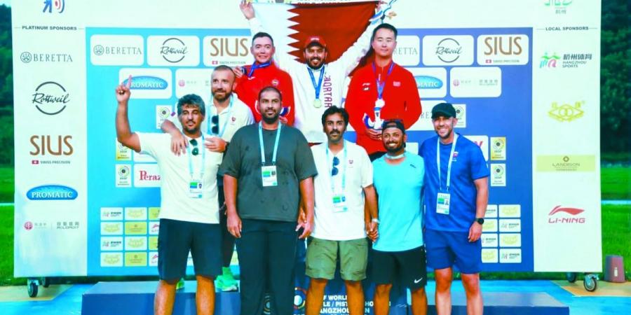 العذبة يتوج بذهبية الرماية العالمية