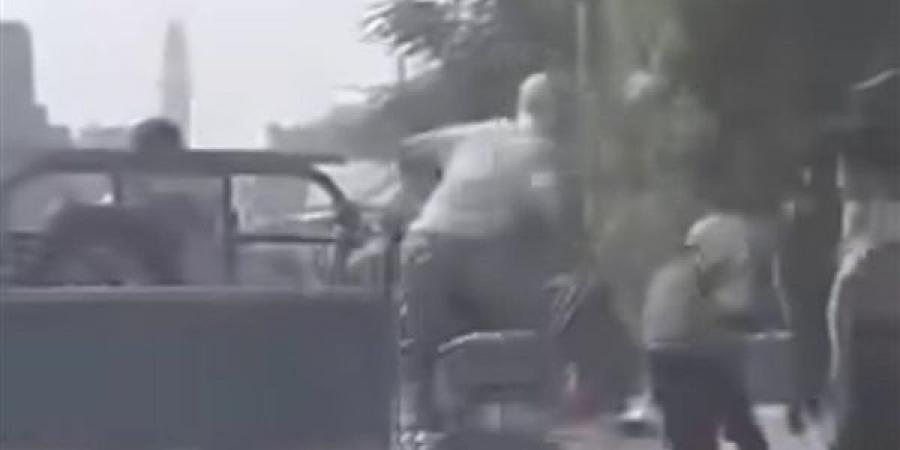 الأمن
      يفحص
      الفيديوهات،
      صبية
      الموتوسيكلات
      يثيرون
      الفزع
      بالقليوبية
      ويعتدون
      على
      الناس
      بـ"الشباشب"