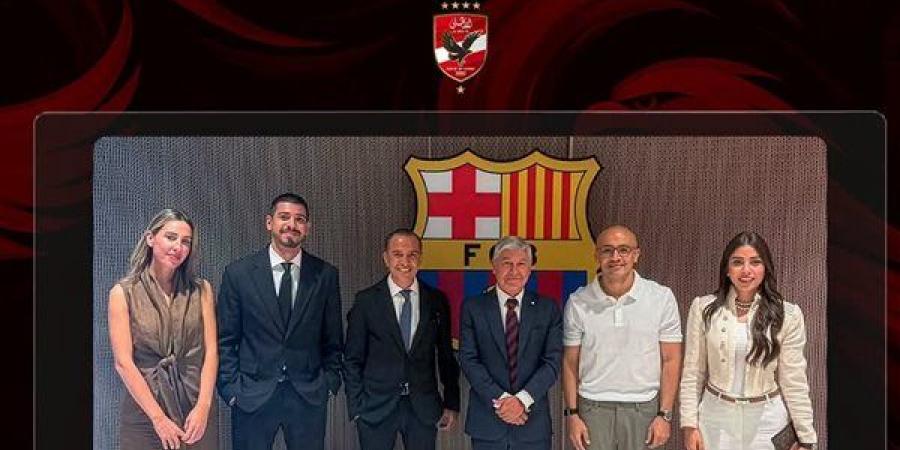 رسميا،
      الأهلي
      يعلن
      مواجهة
      برشلونة
      في
      كأس
      خوان
      جامبر
      يوم
      19
      أغسطس