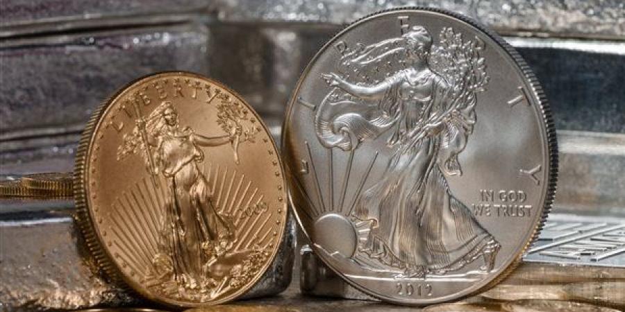 تراجع
      سعر
      الجنيه
      الذهب
      فى
      الصاغة
      صباح
      اليوم
      السبت
      25
      يوليو
      2026