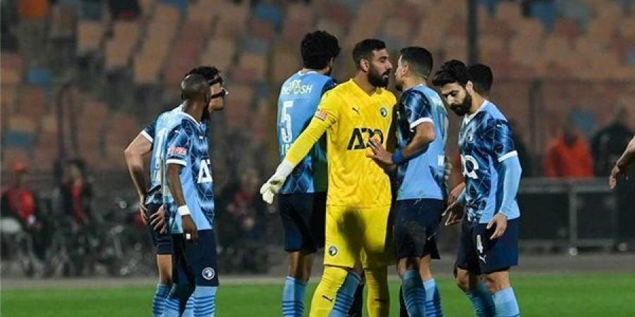خاص
      لـ
      "فيتو"
      بيراميدز
      يفاوض
      نجم
      أرسنال
      السابق
      لتدعيم
      صفوف
      الفريق