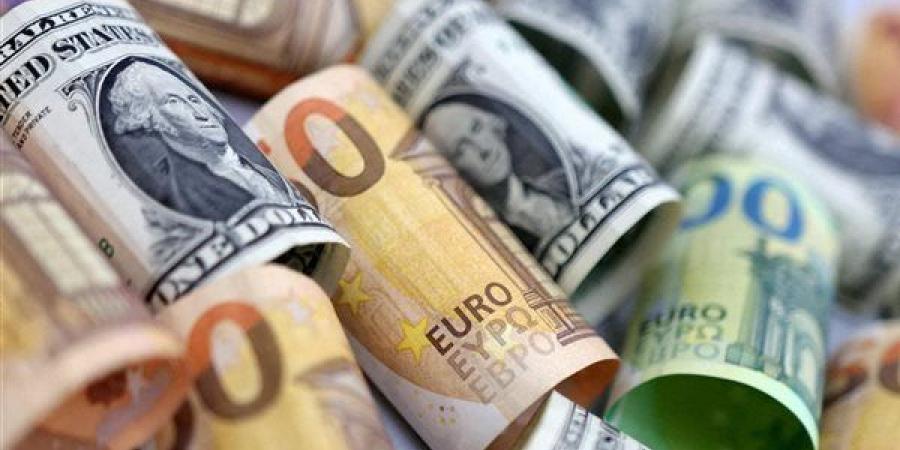 أسعار
      العملات
      العربية
      والأجنبية
      مقابل
      الجنيه
      اليوم
      السبت
      في
      البنك
      الأهلي