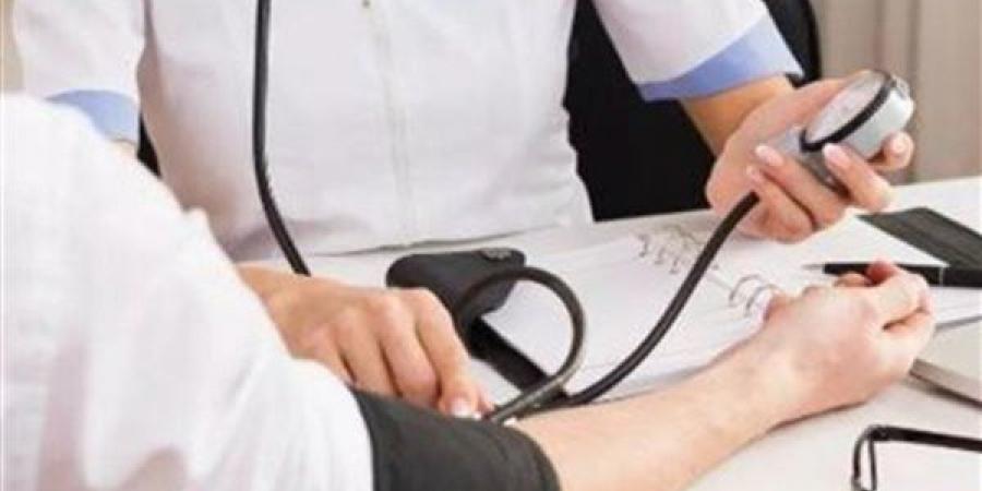 معهد
      التغذية
      يوجه
      نصائح
      للحفاظ
      على
      معدلات
      ضغط
      الدم
      خلال
      ذروة
      الموجة
      الحارة