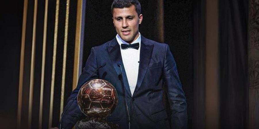 رودري
      يبلغ
      مانشستر
      سيتي
      برغبته
      بشأن
      الانتقال
      إلى
      ريال
      مدريد