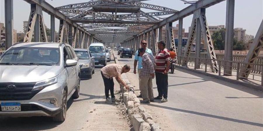 استجابة
      فورية
      لإصلاح
      تلفيات
      كوبري
      كفر
      الجزار
      ببنها
      بعد
      تداول
      صور
      الحادث