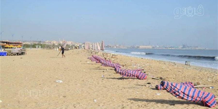 حفاظا
      على
      أرواح
      المواطنين،
      إخلاء
      شاطئ
      بورفؤاد
      ورفع
      الطوارئ
      بسبب
      اضطراب
      البحر
      (صور)