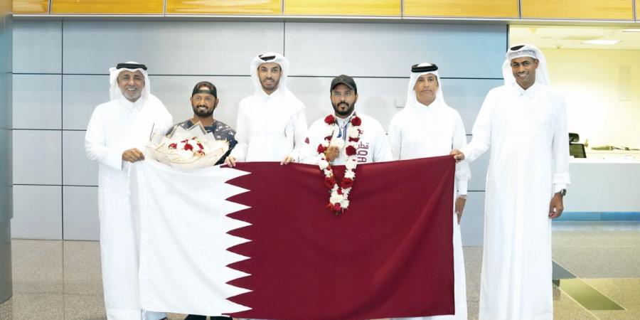 استقبال حافل لبطل الرماية العالمية