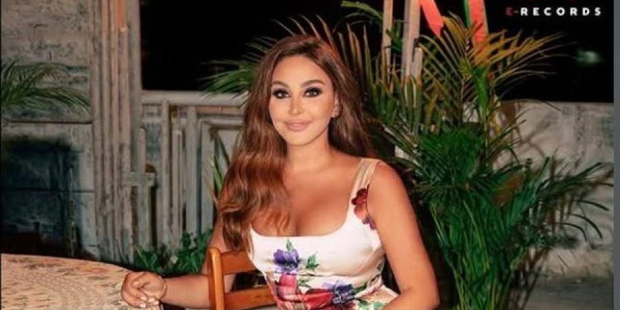 إليسا
      تطرح
      فيديو
      كليب
      “لعبة
      الأيام”
      أولى
      أغاني
      ألبومها
      الجديد
      غدا