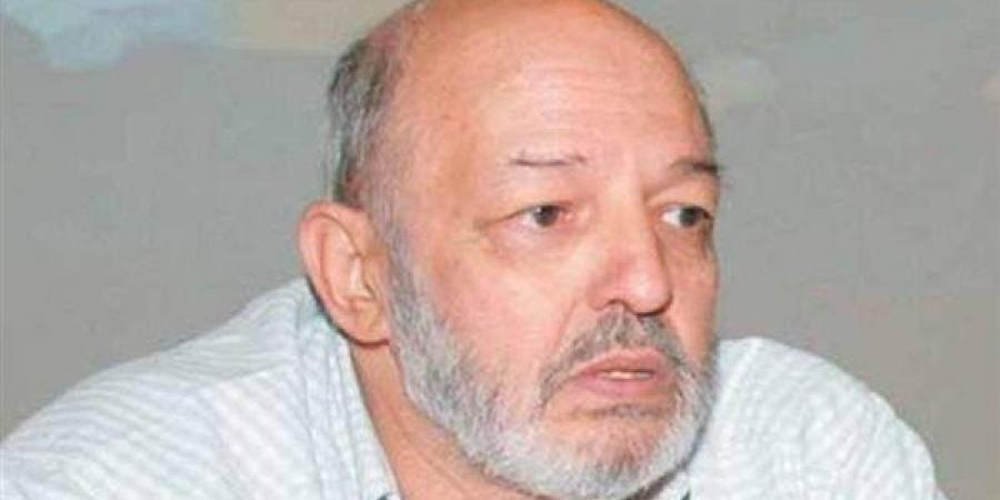 سعيد
      شيمى
      يكشف
      كواليس
      آخر
      أيام
      المخرج
      محمد
      خان