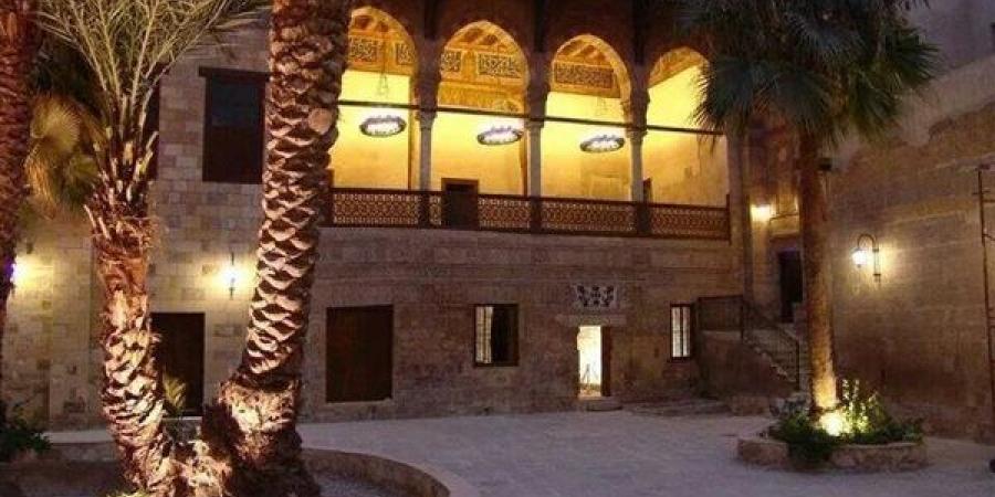 قصر
      الأمير
      طاز
      يستضيف
      صالون
      "حواديت
      الدكتورة
      وتراث
      المصريين"
      في
      رحلة
      عبر
      تاريخ
      القاهرة