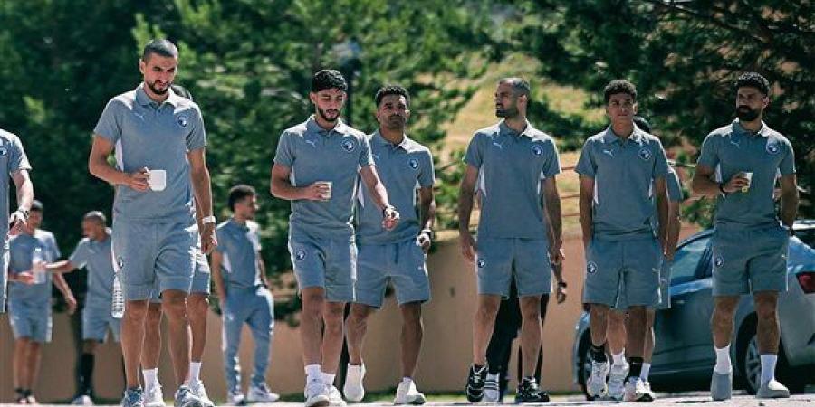 محمود
      صابر
      وأوباما
      يقودان
      تشكيل
      بيراميدز
      في
      مواجهة
      بيرسبوليس
      الإيراني
      وديا
      (صور)