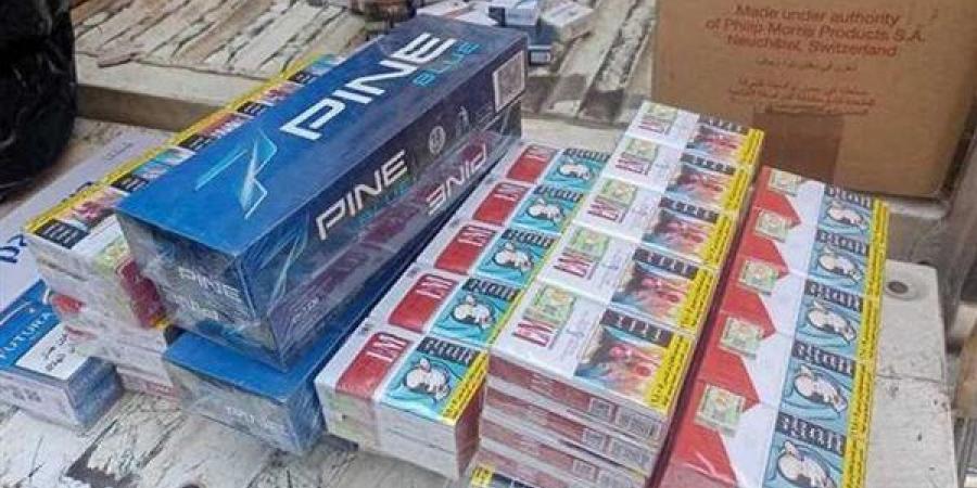 ضبط
      300
      علبة
      سجائر
      مجهولة
      المصدر
      خلال
      حملة
      تموينية
      في
      بورسعيد