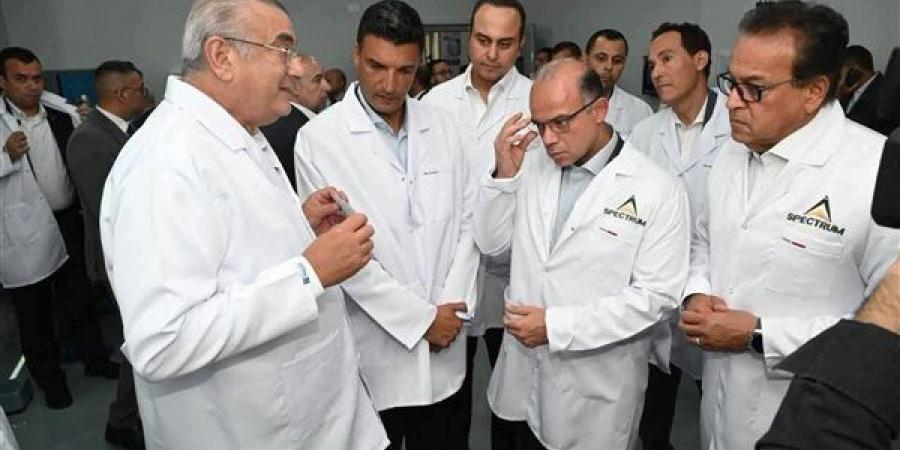 وزراء
      الصحة
      والصناعة
      والاستثمار
      ومحافظ
      الإسماعيلية
      يشهدون
      افتتاح
      أول
      مصنع
      لإنتاج
      اختبارات
      التشخيص
      السريع