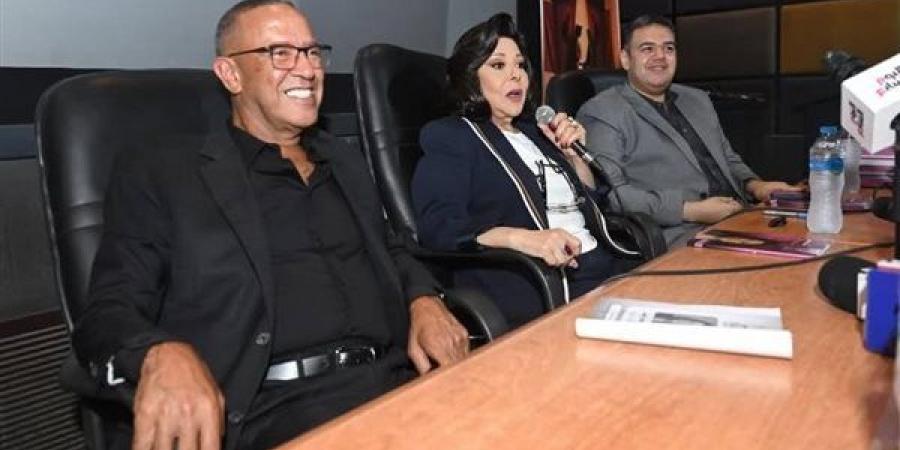 أشرف
      عبد
      الباقي:
      تشرفت
      بإدارة
      ندوة
      تكريم
      إسعاد
      يونس
      بمهرجان
      المسرح