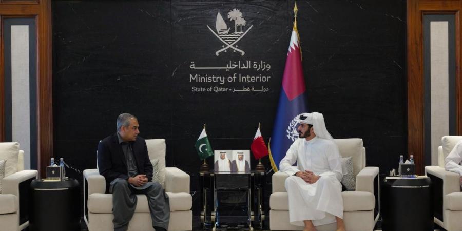وزير الداخلية يستقبل نظيره الباكستاني لتعزيز التعاون في المجالات الأمنية المشتركة