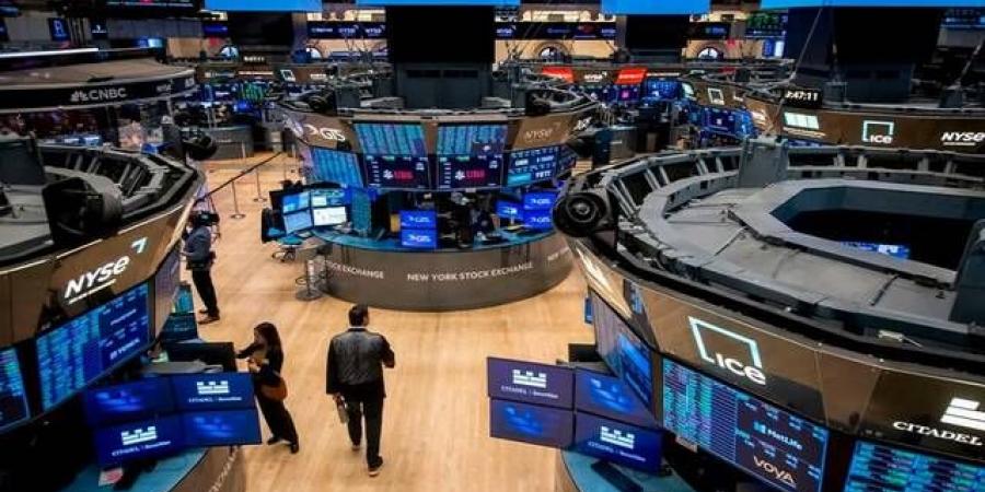 تباين أداء الأسهم الأمريكية وسط ترقب نتائج شركات التكنولوجيا