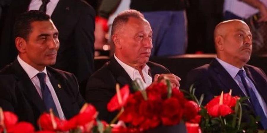 الخطيب:
      تسمية
      استاد
      الأهلي
      لحظة
      تاريخية
      ونعمل
      باستمرار
      على
      تعظيم
      موارد
      النادي