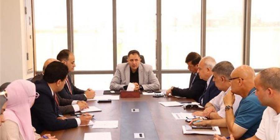 محافظ
      دمياط
      يتابع
      ملفات
      تقنين
      الأراضي
      والتصالح
      في
      الموجة
      29
      لإزالة
      التعديات