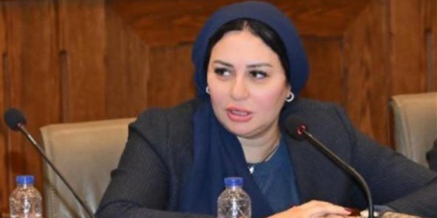 هل
      المسجلة
      خطر
      تستحق
      لقب
      صانعة
      أجيال؟
      مشادة
      بين
      إعلامية
      وصاحبة
      مقترح
      تغيير
      مسمى
      ربة
      منزل
      بالرقم
      القومي