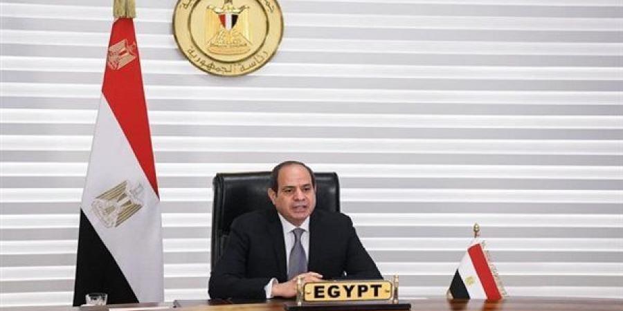 السيسي:
      نتضامن
      مع
      الكويت
      ونقف
      بجانبها
      في
      كل
      ما
      تتخذه
      من
      إجراءات
      لحماية
      أمنها
      وصون
      مقدرات
      شعبها