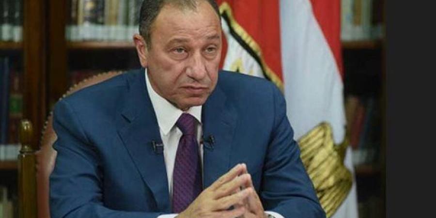 رمضان
      السيد:
      الخطيب
      صنع
      تاريخا
      إداريا
      والأهلي
      يحتاج
      إلى
      لاعب
      وسط
      "أيسر"