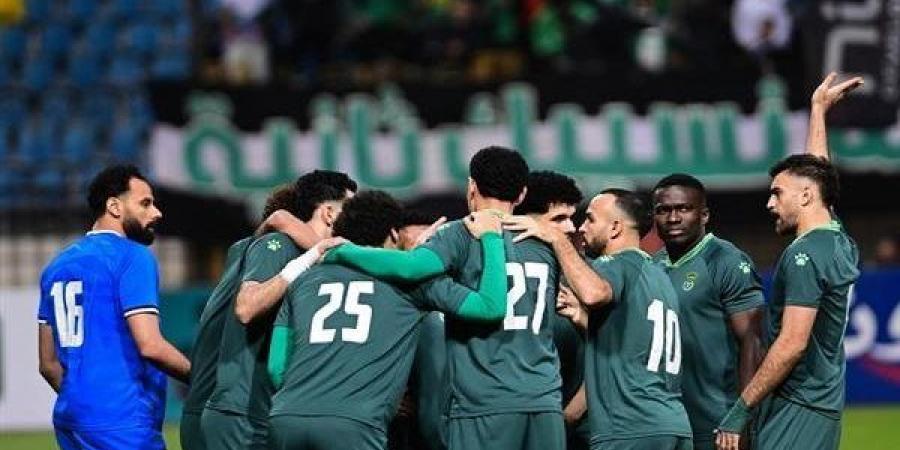 الاتحاد
      السكندري
      يعلن
      6
      صفقات
      جديدة
      لدعم
      الفريق
      استعدادًا
      للموسم
      الجديد