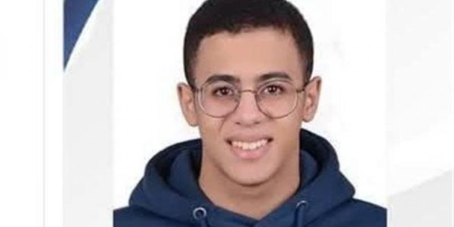وفاءً
      لوصية
      والده
      الراحل،
      أدهم
      الخامس
      على
      الجمهورية
      علمي
      علوم
      بالغربية
      يكشف
      سر
      تفوقه