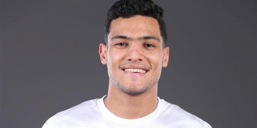المصري يتعاقد مع مصطفى العش لاعب الأهلي لأربعة مواسم