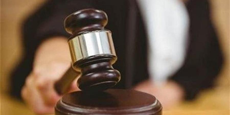 أوهم
      ضحاياه
      بتجارة
      الأدوية،
      اعترافات
      ممرض
      استولى
      على
      26
      مليون
      جنيه
      من
      3
      أشخاص