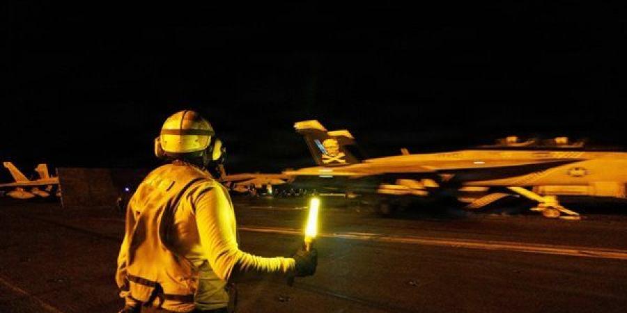 القيادة
      المركزية
      الأمريكية
      تعلن
      شن
      ضربات
      جديدة
      على
      إيران