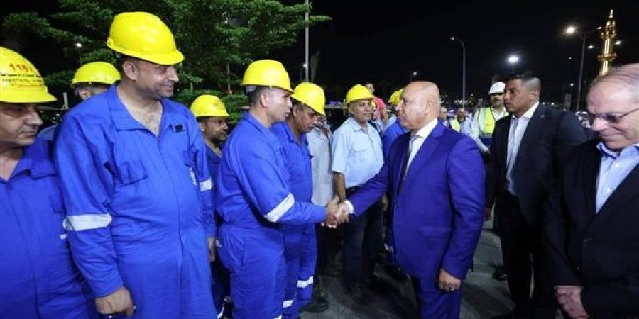 كامل
      الوزير
      من
      ميناء
      دمياط:
      شكرا
      لأبطال
      القاطرات
      وإنقاذ
      السفينتين
      ملحمة
      وطنية
      جسدت
      أعلى
      درجات
      الاحترافية