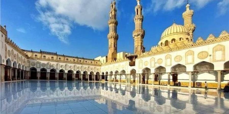 ملتقى
      التفسير
      بالجامع
      الأزهر
      يناقش
      اليوم
      "حديث
      القرآن
      عن
      النفس"