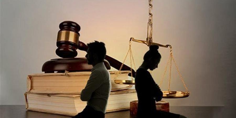 بسبب
      متجمد
      النفقة،
      قصة
      فتاة
      واجهت
      والدها
      أمام
      محكمة
      الأسرة
      وتسببت
      في
      حبسه