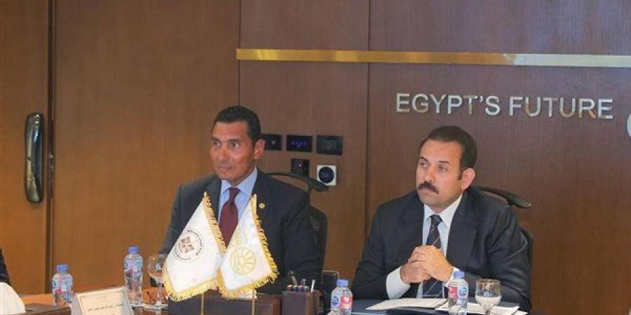 "الشباب"
      و"مستقبل
      مصر"
      يبحثان
      تعزيز
      التكامل
      للاستفادة
      من
      الأصول
      ودعم
      المبادرات
      التنموية