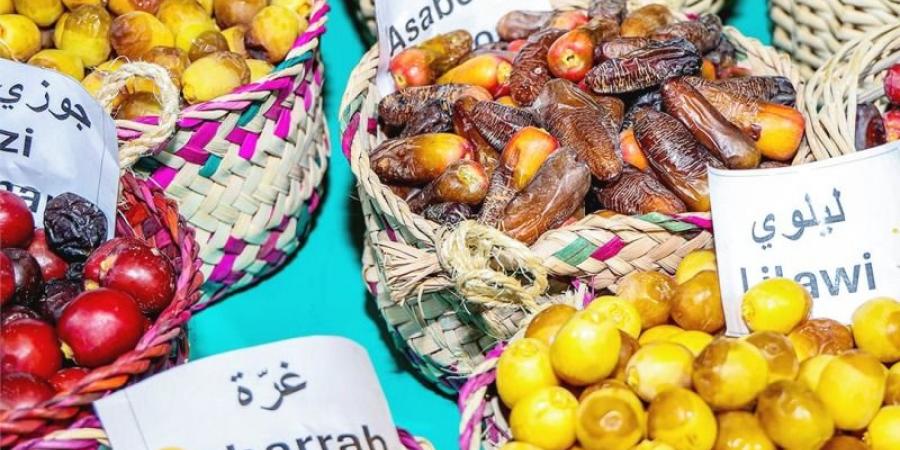 بالأرقام.. تعرف على حصيلة مبيعات مهرجان الرطب بسوق واقف منذ انطلاقته  