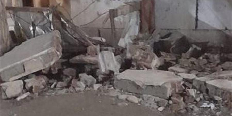 سقوط
      شرفة
      بالسويس
      وانهيار
      جزئي
      بروض
      الفرج،
      الهلال
      الأحمر
      يكشف
      تداعيات
      زلزال
      الفجر