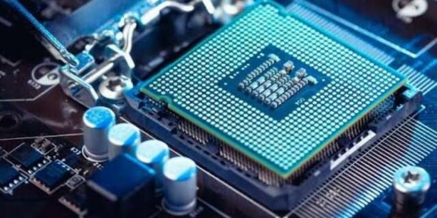 سيتي
      تراهن
      على
      أسهم
      الرقائق..
      وتحدد
      3
      أسهم
      للشراء