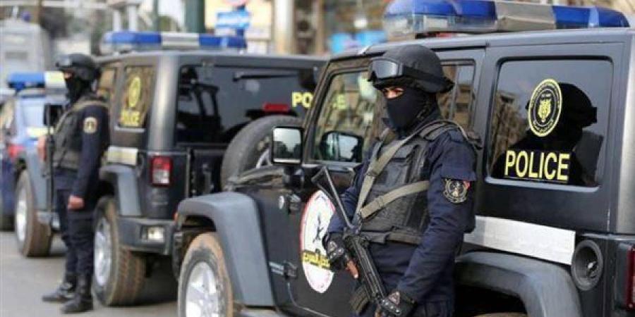 أخبار الحوادث اليوم: حيلة طالب بالإسكندرية يحول صور المخدرات إلى وسيلة للنصب على راغبي الكيف.. قصة سقوط صاحب شركة بعد شكوى 3 سيدات بالقاهرة.. وعاطل يترصد لزوجة شقيقه وينهي حياتها بالصف