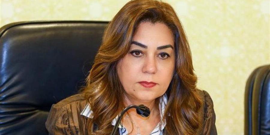 وزيرة التنمية المحلية تتابع جهود رفع الإشغالات بالشوارع وإزالة التعديات علي أملاك الدولة