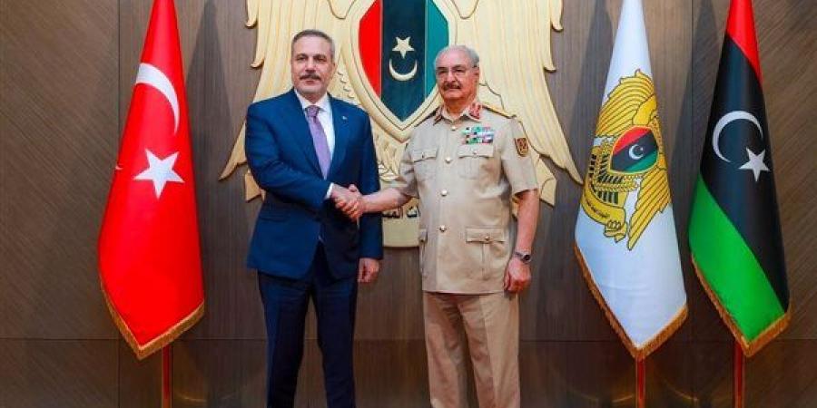 حفتر يستقبل وزير الخارجية التركي في بنغازي