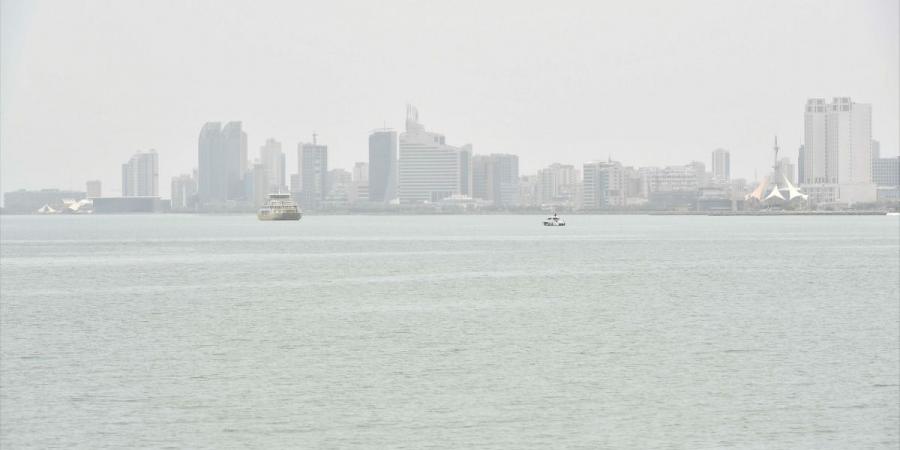 طقس اليوم.. شديد الحرارة ورطب مع غبار عالق